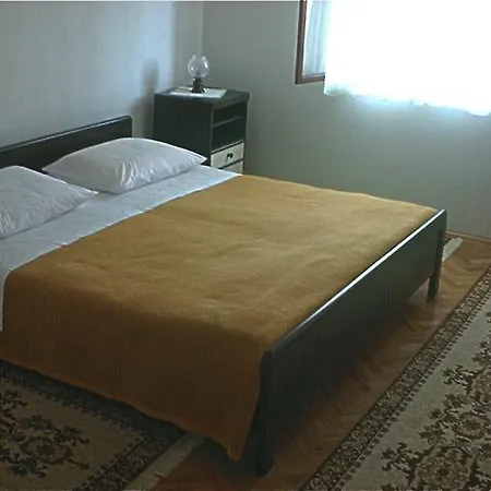 Bise Apartment *