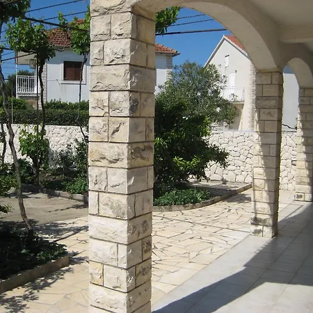 Bise Apartment *